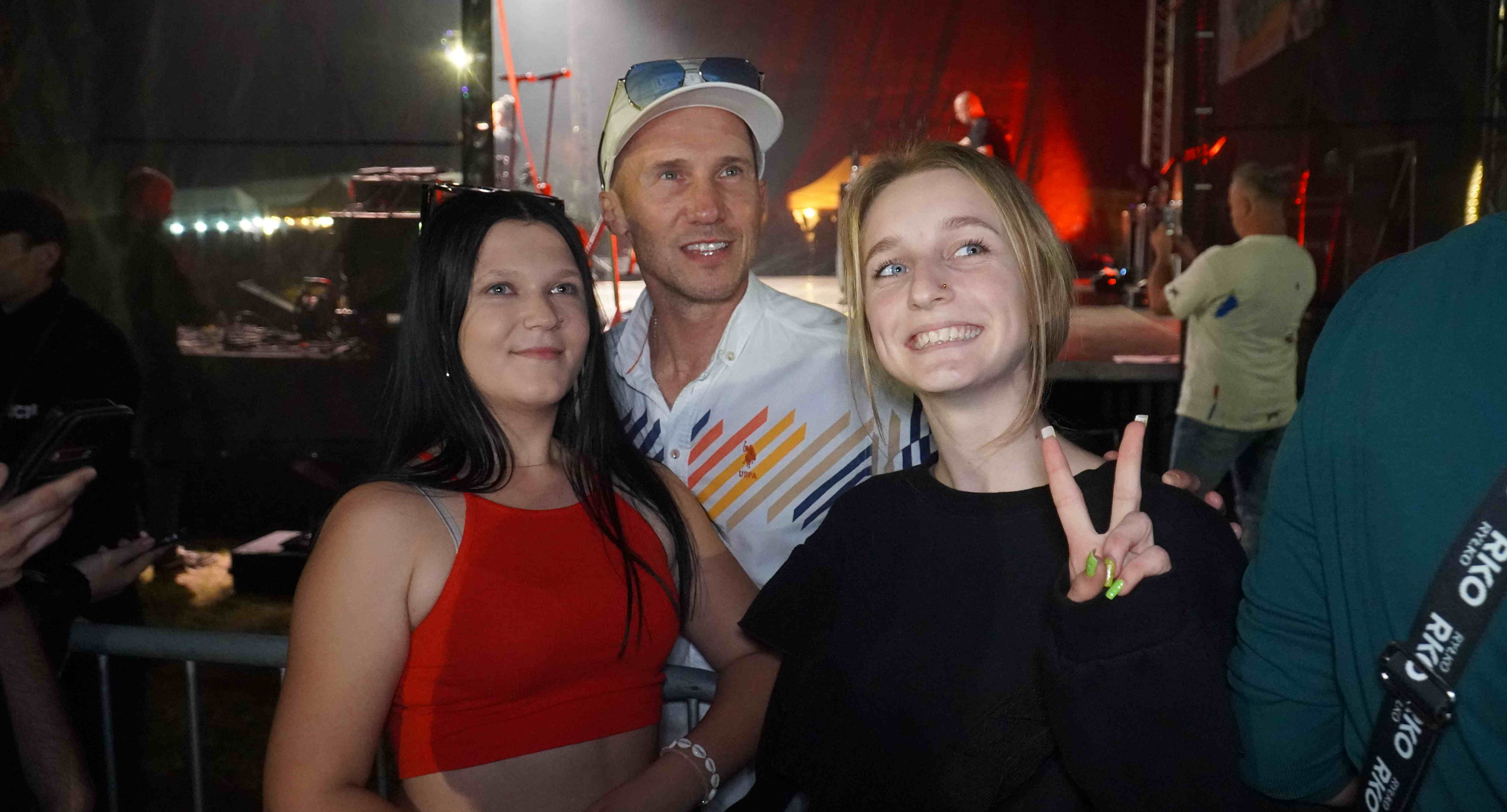 Akcje Charytatywne i Wsparcie, Gwiazda dożynek Grudzi odmawiał zdjęć fanami! (FOTO) - zdjęcie, fotografia
