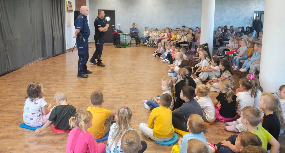 fot. Szkoła Podstawowa im. Świętego Jana Pawła II w Wólce Domaszewskiej