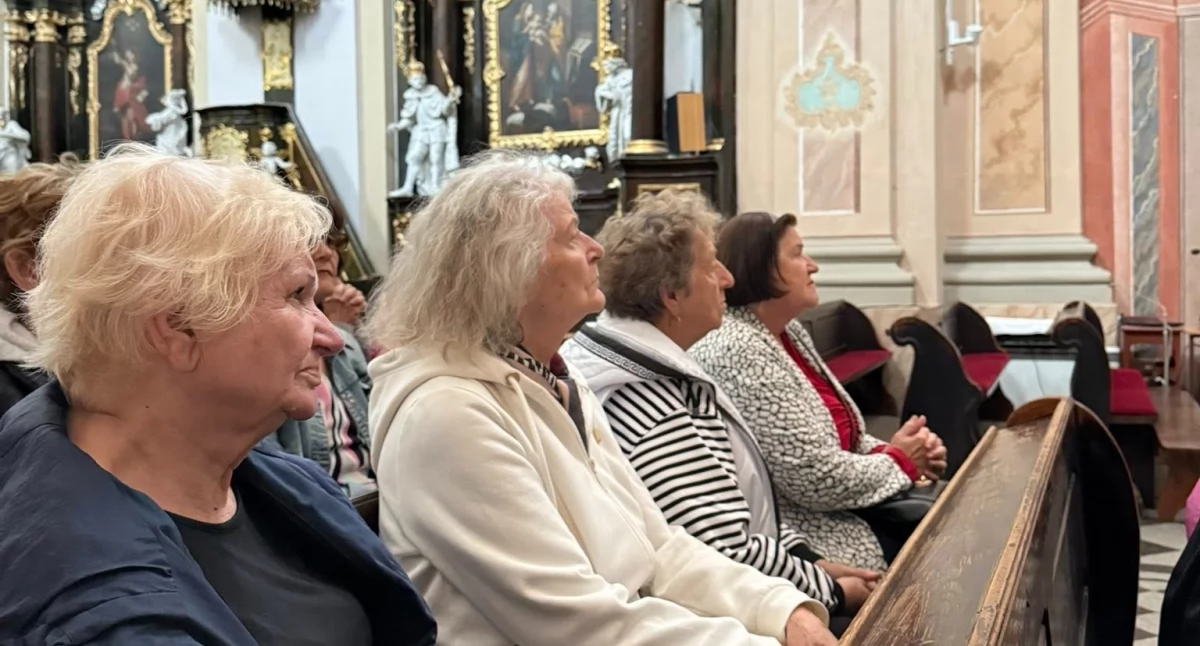 Kościół i Religia, Seniorzy „Młodzi Duchem” w podróży przez historię Łukowa - zdjęcie, fotografia