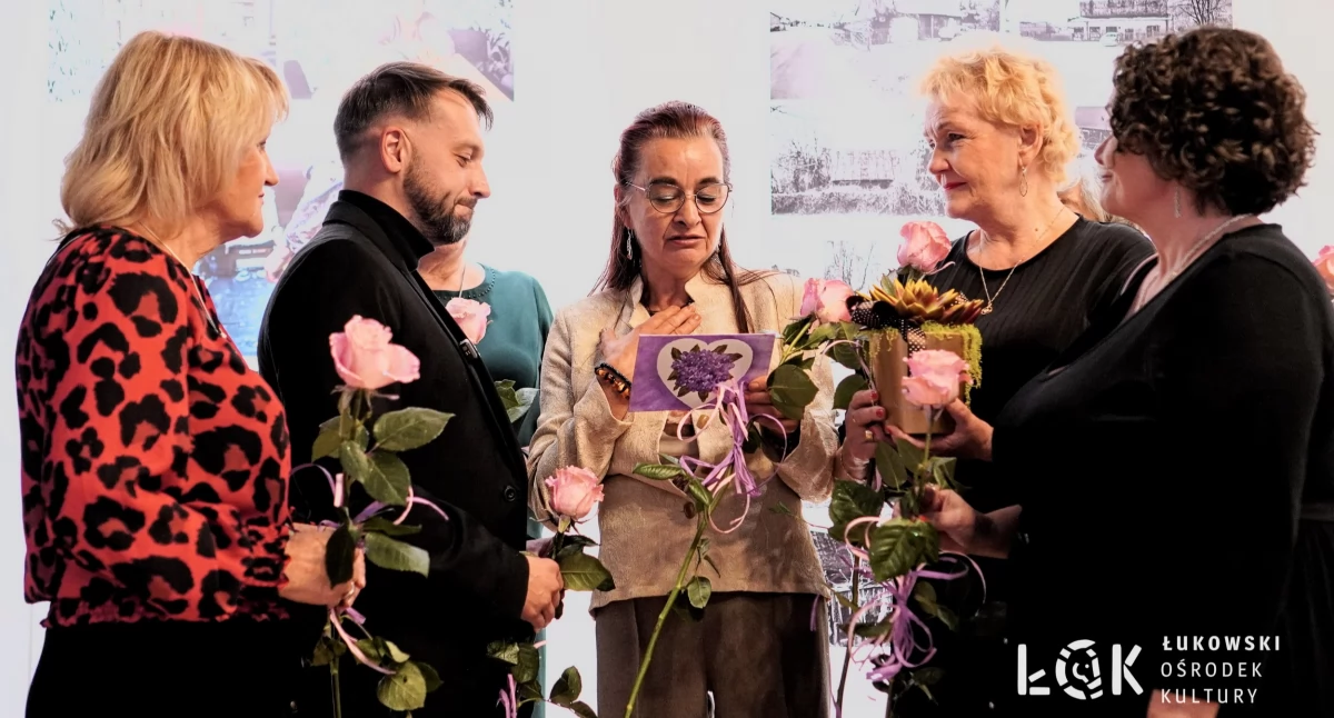Informacje kulturalne, Sukces Słuchaczek ŁUTW Wystawa Fotograficzna Łukowskim Ośrodku Kultury (GALERIA) - zdjęcie, fotografia