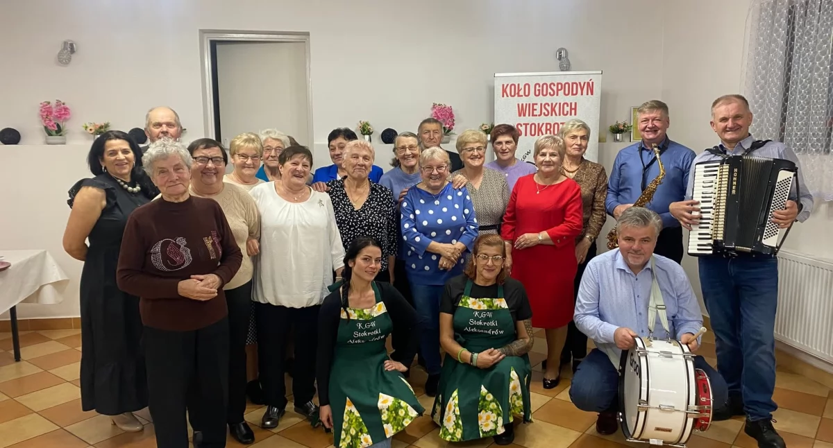 Wiadomości Sportowe, Wspólne chwile lokalny akcent „Stokrotki” Aleksandrowa gościło Seniorów - zdjęcie, fotografia