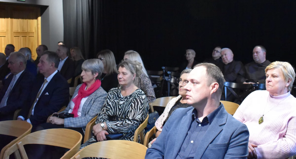 Wiadomości Partnera, Opoka Podlasia Karmelu Monografia Karmelitach Gułowskiej - zdjęcie, fotografia
