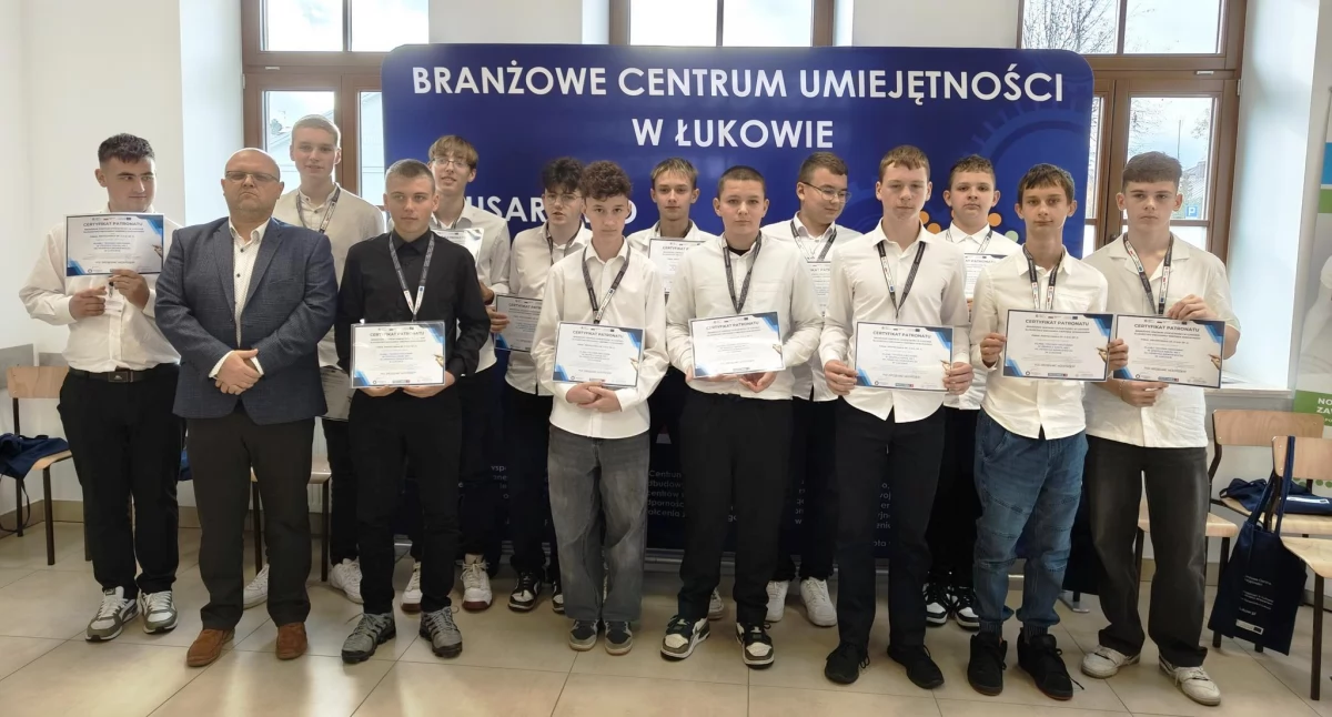 Biznes , Przyszłość zawodowa Łuków inwestuje Przemysł Zobacz objął patronat Technikum! - zdjęcie, fotografia