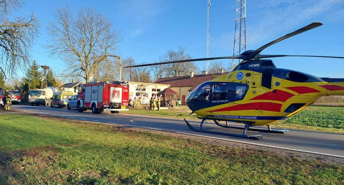 Wypadki, Zawalił strop budowie! Trzech pracowników rannych trafiło szpitala - zdjęcie, fotografia