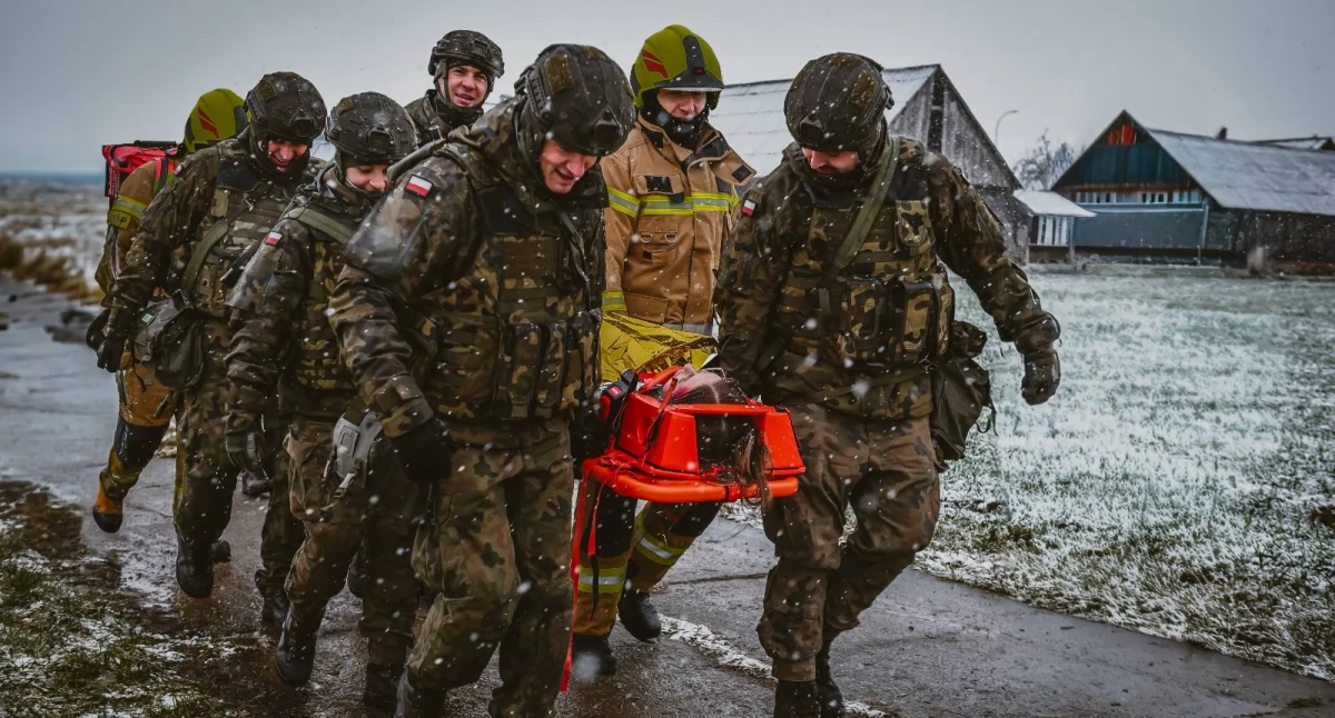 Wypadki, Alarm gminie Kłoczew! Wojsko Straż Policja ćwiczyły ratowanie ludzi Terytorialsi znaleźli zaginionego! - zdjęcie, fotografia