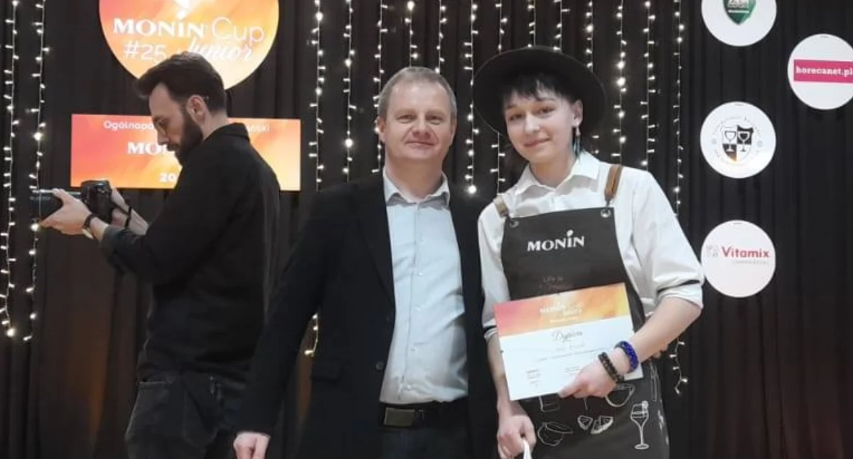 Szkolnictwo, Uczennica Łukowa Julia Jerzak krajowej czołówce Barmanów! Ogólnopolski Konkurs MONIN Junior - zdjęcie, fotografia