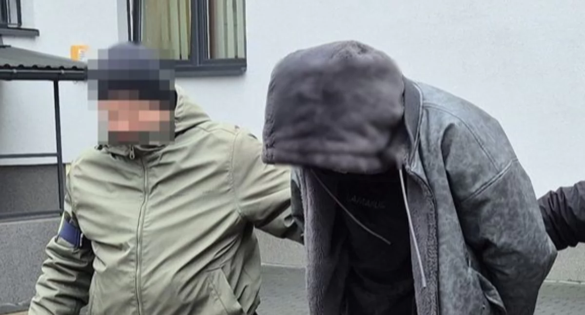 Wypadki, ZATRZYMANIE ROKU!  NERWOWY KIEROWCA „KILKUSET PORCJAMI” DILERKI! Wpadł PRZEZ ŻARÓWKĘ - zdjęcie, fotografia