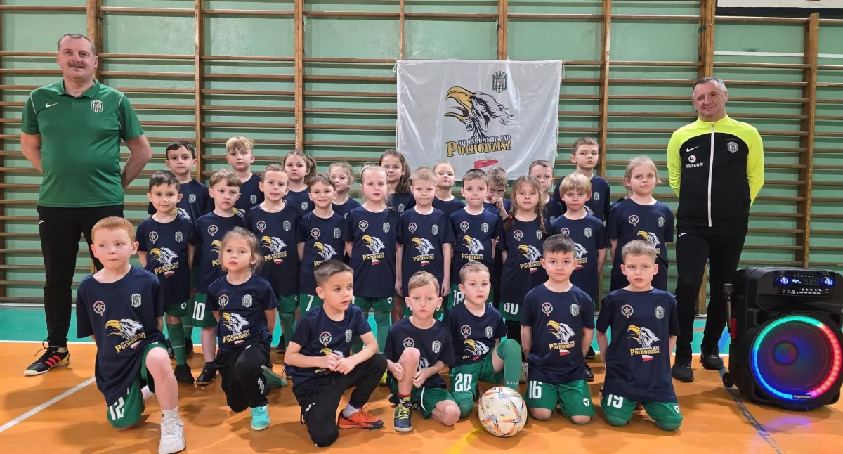 Sukcesy sportowe, Historyczny sukces „Skrzatów” Dąbrowy Minister Sportu docenia - zdjęcie, fotografia