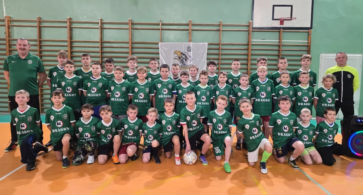 Sukcesy sportowe, Świąteczna sportowej rodziny Dąbrowa nowym wsparciem młodzieży - zdjęcie, fotografia