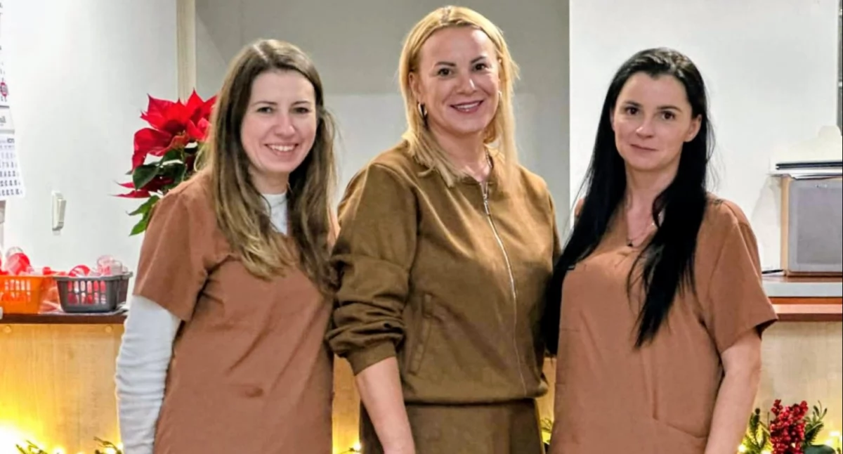 Szkolnictwo, Dwernicki mikołajkową wizytą Pogotowiu Opiekuńczym - zdjęcie, fotografia