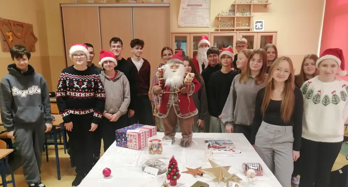 Szkolnictwo, Uczniowie Czwórki poznali niemieckie tradycje świąteczne budowali językowy między krajami - zdjęcie, fotografia