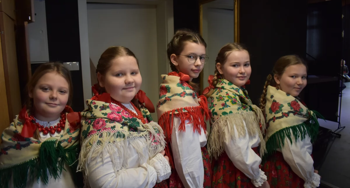 Informacje kulturalne, Maros bracia Nurzyńscy najlepsi kolędach znamy wyniki konkursu Anielskie Śpiewanie Gułowskiej - zdjęcie, fotografia