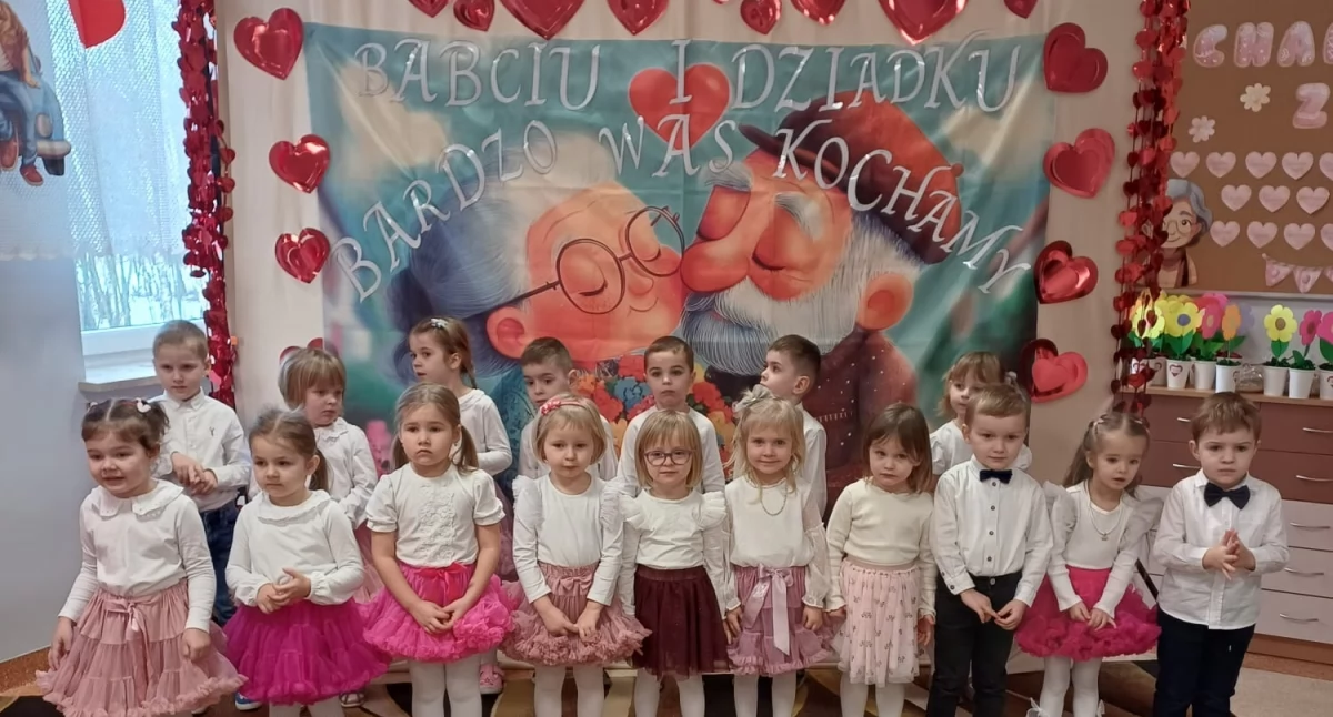 fot. Szkoła Podstawowa im. Jana Pawła II w Starych Kobiałkach