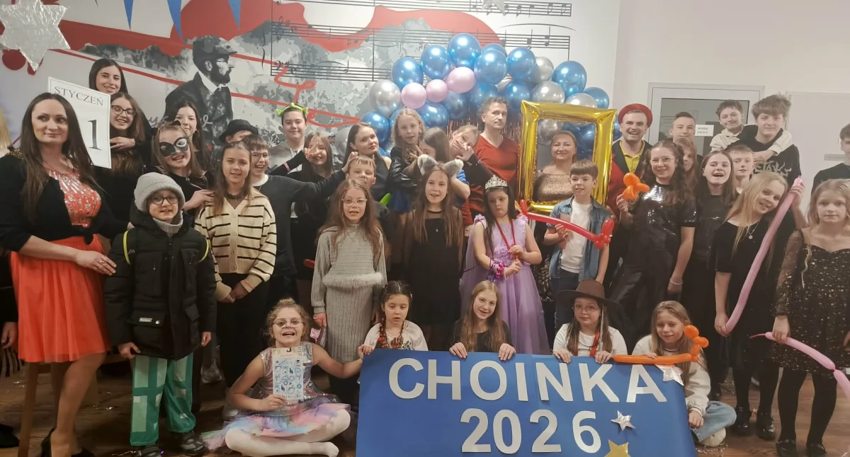 Wiadomości Partnera, Łuków Uczniowie szkoły muzycznej bawili choince - zdjęcie, fotografia