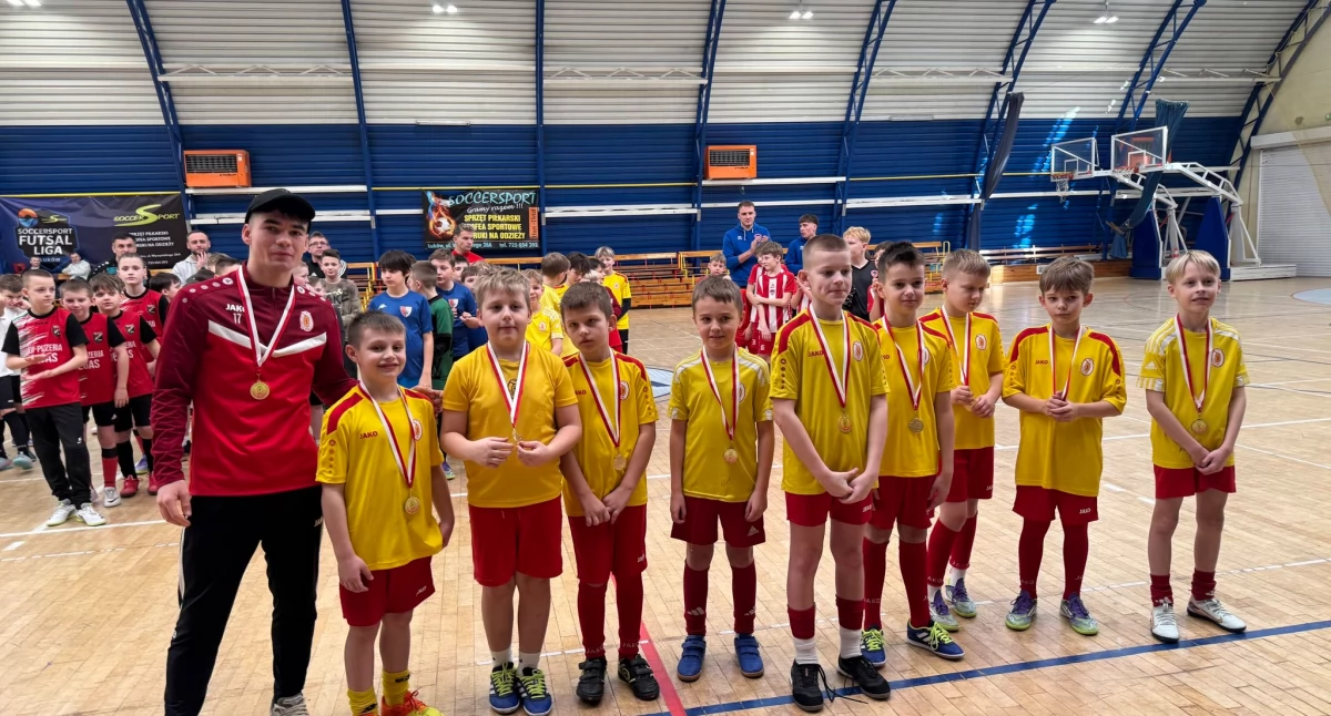 Sukcesy sportowe, Wielkie serca Łukowie! Zobacz piłkarze pomagają tacie kolegi - zdjęcie, fotografia