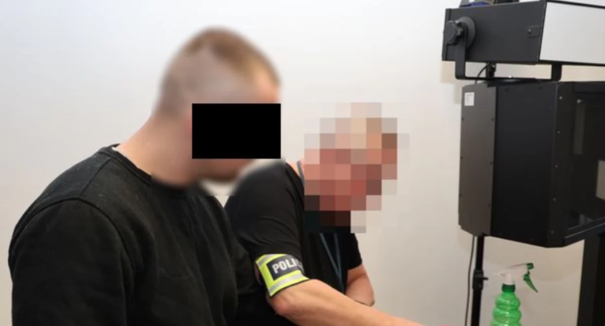 Policja, latek aresztowany narkotyki fałszywe prawa jazdy - zdjęcie, fotografia