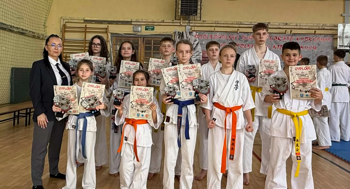 Karatecy ze Stanina przywieźli 11 pucharów z ogólnopolskiego turnieju