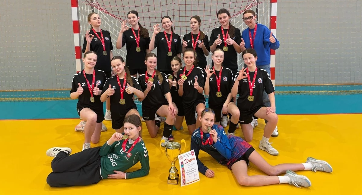 Łukowskie szczypiornistki triumfują w rozgrywkach wojewódzkich