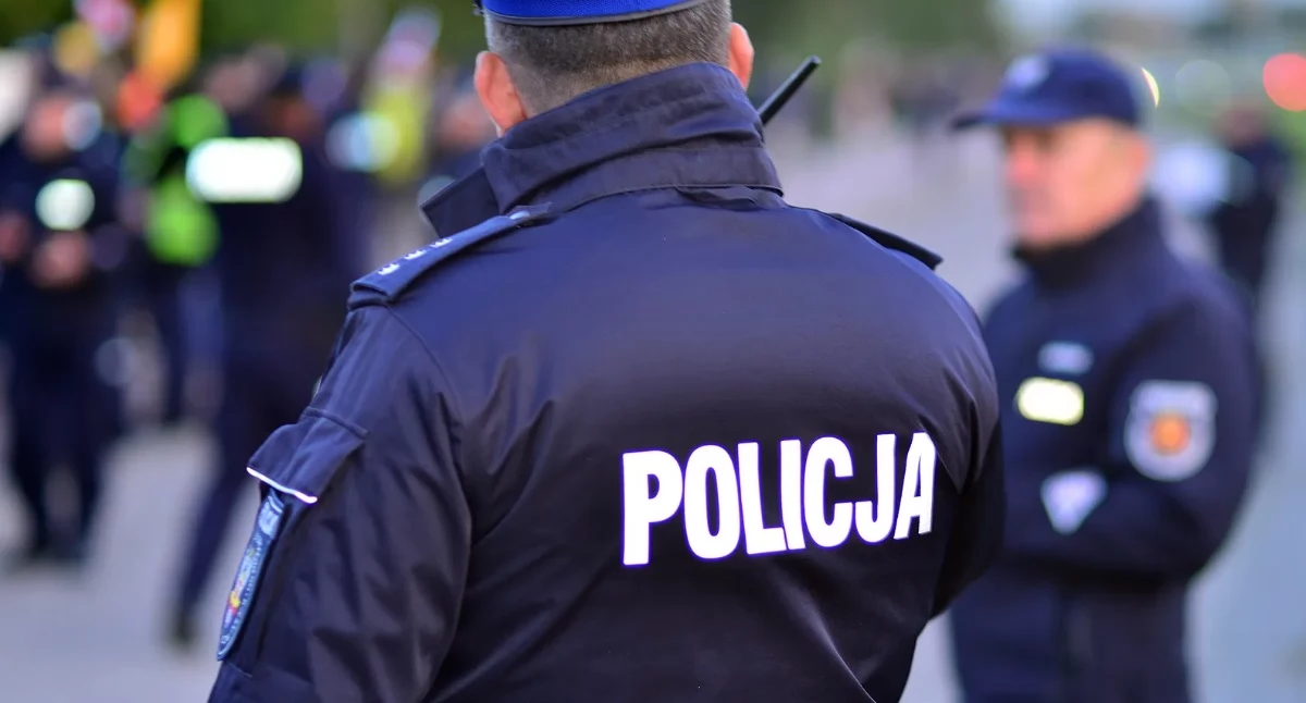 Policyjne patrole i codzienną pracę łukowskiej komendy. W 2025 roku funkcjonariusze wylegitymowali 51 957 osób, czyli o ponad 12 tysięcy więcej niż rok wcześniej. Jak podkreśla podinsp. Leszek Wierzejski, częstsza obecność policji na ulicach i w gminach miała przełożyć się na większy porządek i spokój mieszkańców.