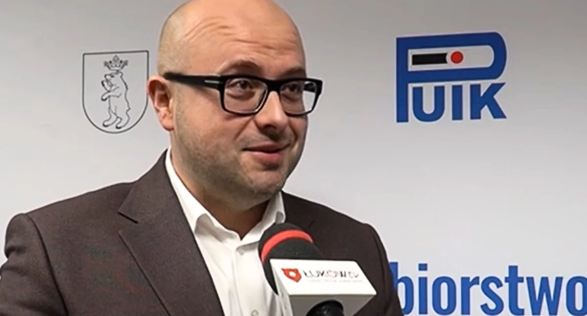 PUIK w Łukowie kupuje ciągnik, dmuchawy i sprężarki, wdraża GIS, agregat prądotwórczy, monitoring i fotowoltaikę. W 2027 paczkowarka wody.