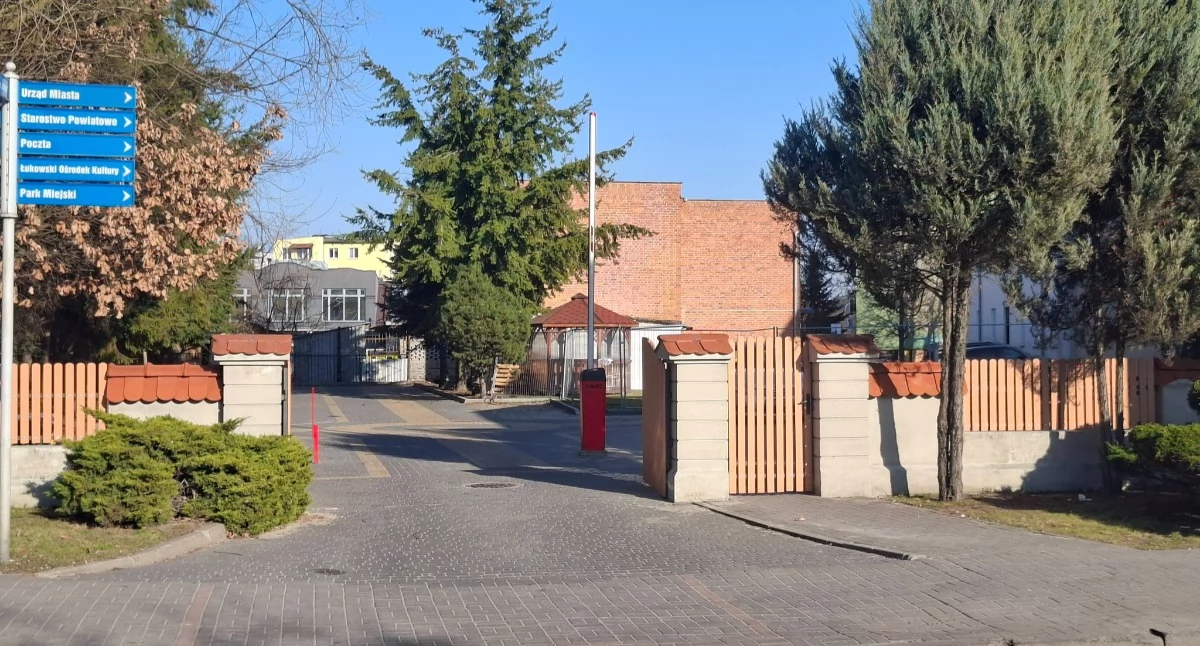 Polityka, Gdzie zaparkować centrum Łukowa podczas remontu Placu Narutowicza Radny Smolak rozwiązanie! - zdjęcie, fotografia