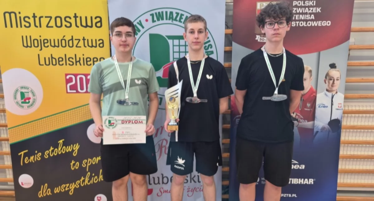 Sukcesy sportowe, powalczyli! Młodzi tenisiści Dębowicy wrócili pucharami - zdjęcie, fotografia