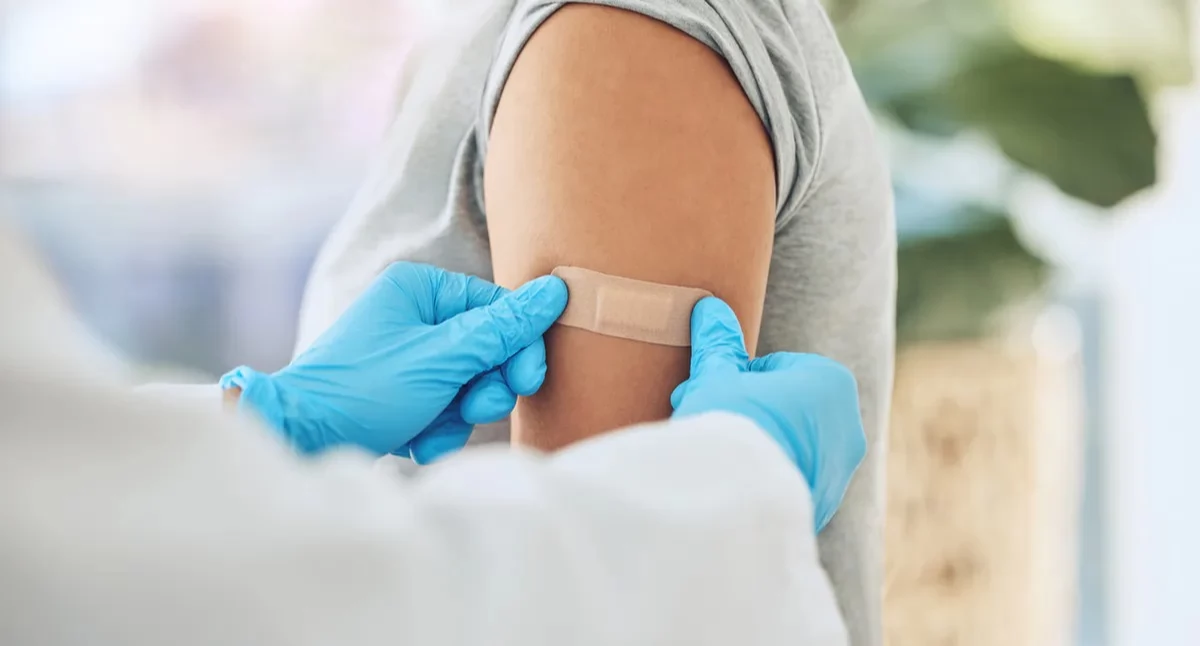 W Starostwie Powiatowym w Łukowie odbiła się echem petycja Stowarzyszenia Polska Wolna od GMO dotycząca szczepień przeciw HPV w szkołach podstawowych. Autorzy alarmują o możliwych skutkach ubocznych i chcą, by rodzice dostali pełną informację oraz by przed szczepieniem było badanie lekarskie. Pismo trafiło do Komisji Skarg, Wniosków i Petycji, a radni przygotują stanowisko w tej sprawie.