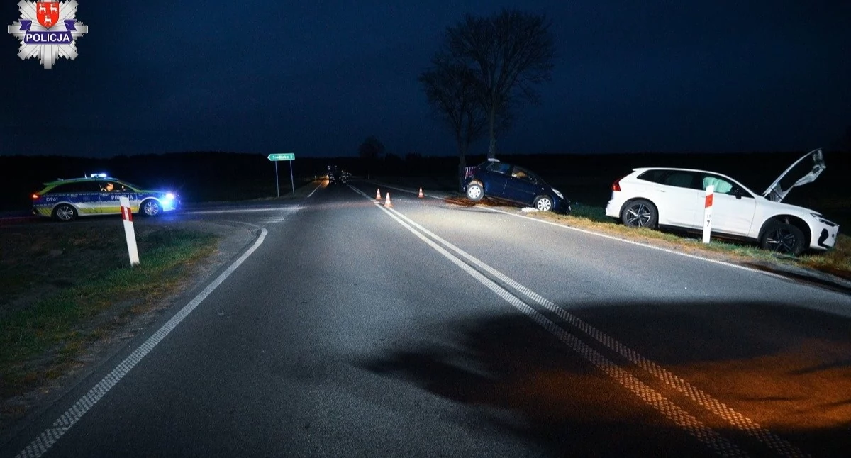 Sprawy społeczne, Nieostrożność skrzyżowaniu Siedliskach kończy szpitalem czterech osób - zdjęcie, fotografia