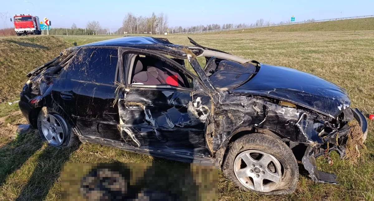 Wypadki, Tragiczny wypadek żyje letni kierowca - zdjęcie, fotografia