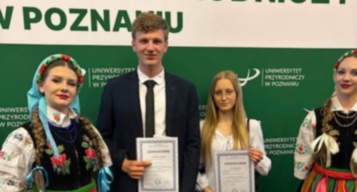 Szkolnictwo, Sukces młodego pokolenia Ekonomiści łukowskiego „Reymonta” krajowej czołówce prestiżowej olimpiady! - zdjęcie, fotografia
