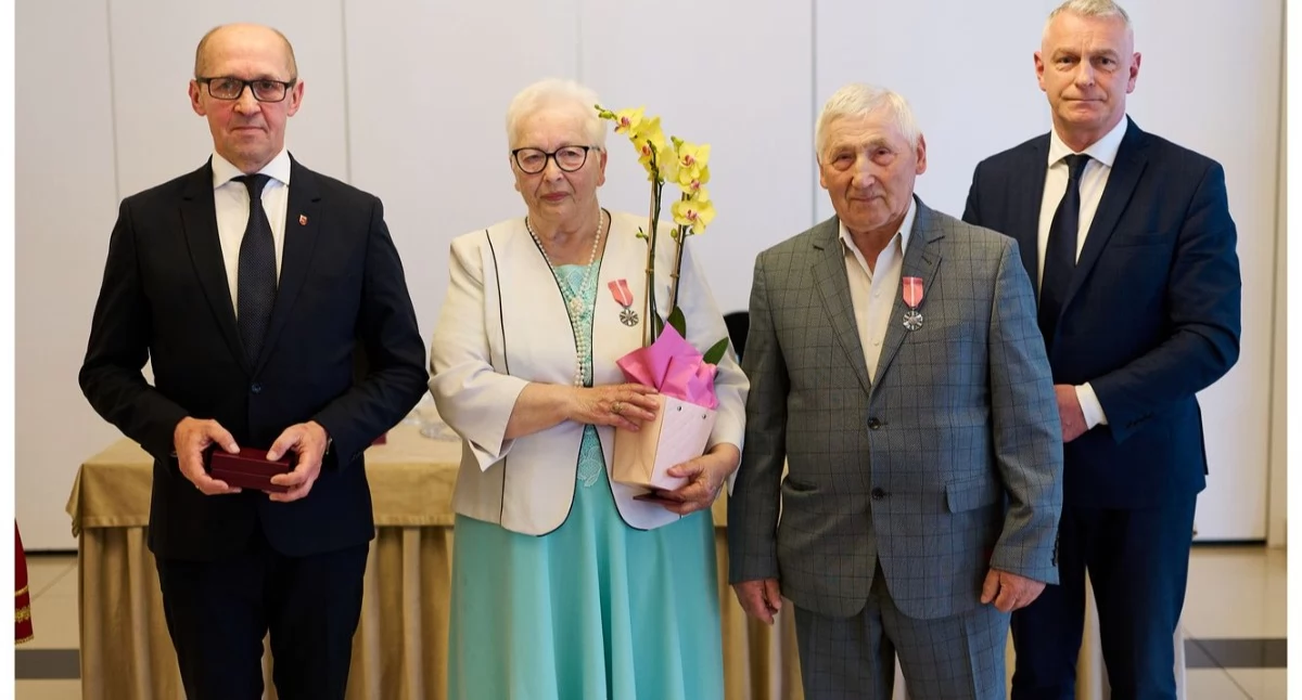 Akcje Charytatywne i Wsparcie, Pół wieku wspólnej drogi Wyjątkowy Jubileusz Złotych Godów Gminie Łuków - zdjęcie, fotografia