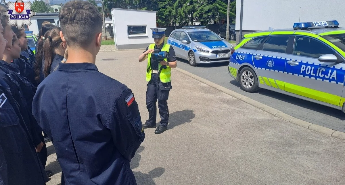 Policja, Przyszli policjanci odwiedzili komendę Łukowie Marzenia zderzyli rzeczywistością - zdjęcie, fotografia