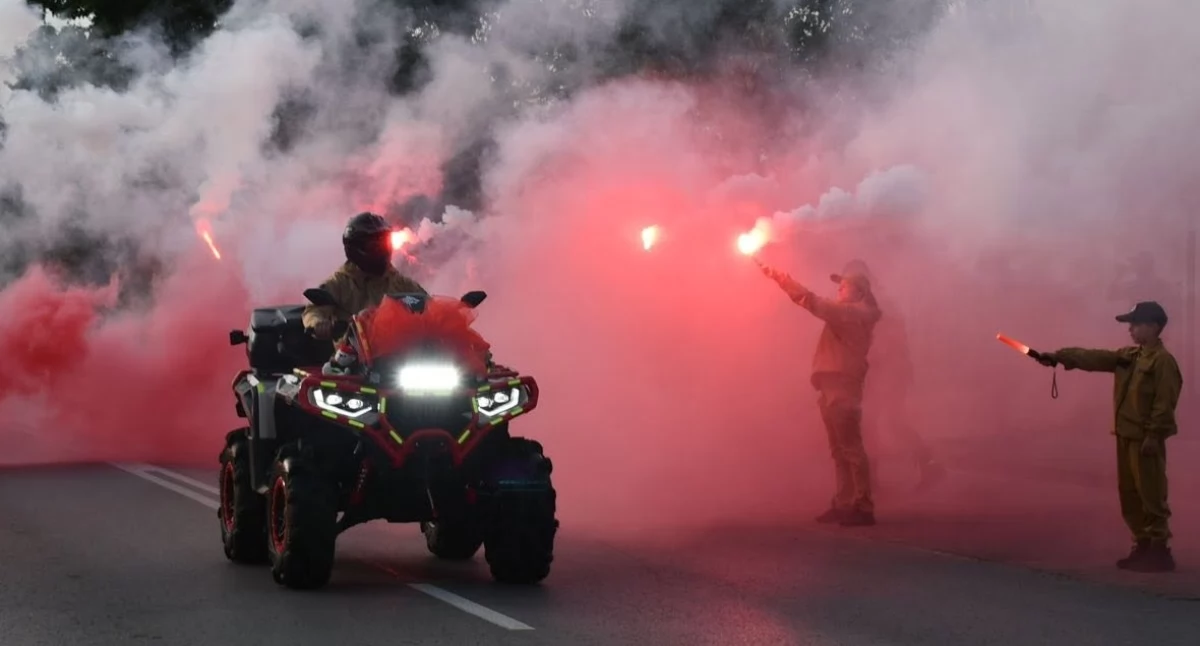 Straż Pożarna, sprzęt strażaków Krzywdy zakup wisiał włosku determinacja wygrała - zdjęcie, fotografia