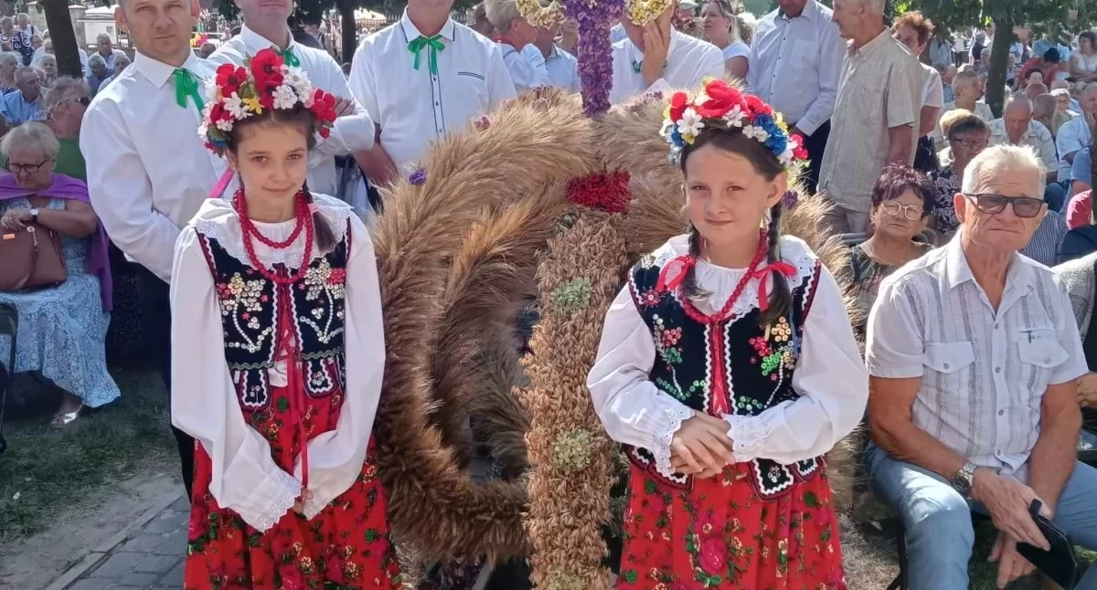 Pogoda , Modlitwa wdzięczność tradycja Dożynki Diecezjalne Gułowskiej września - zdjęcie, fotografia