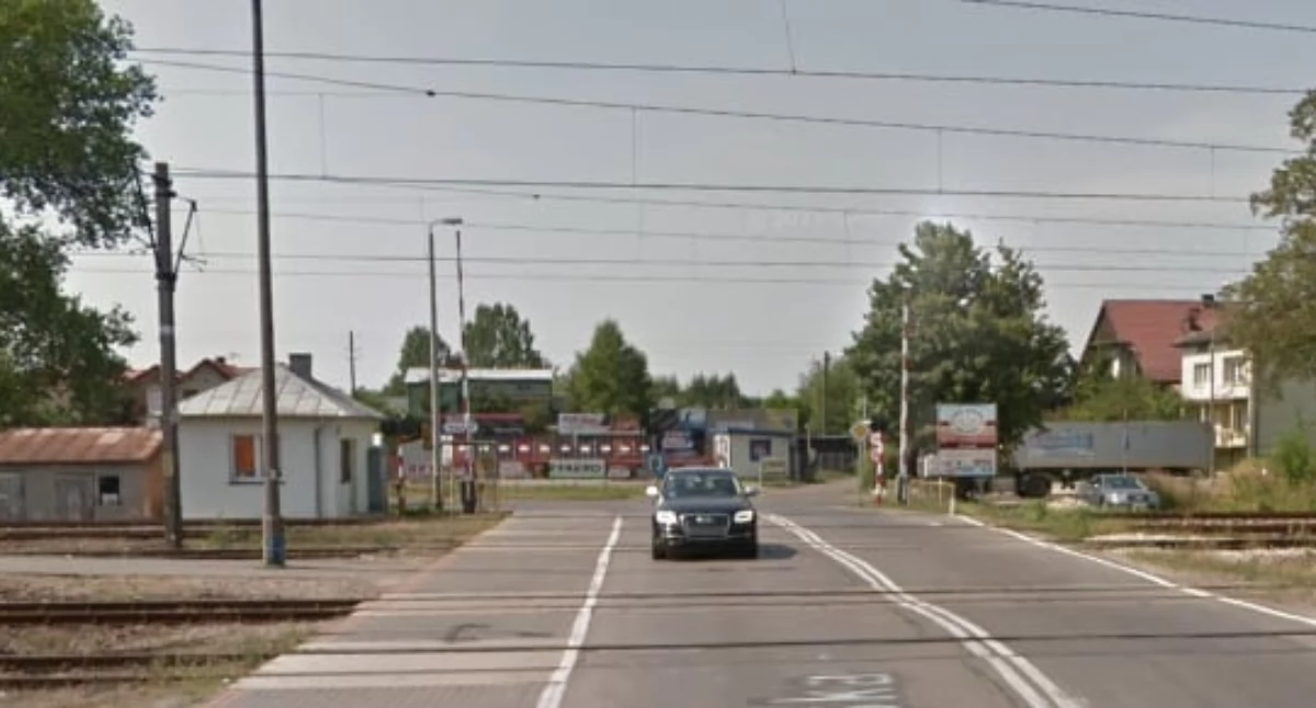 Przejazd kolejowy przy ul. Łapiguz w Łukowie. Już 7 września miejsce to zostanie całkowicie wyłączone z ruchu na około miesiąc.