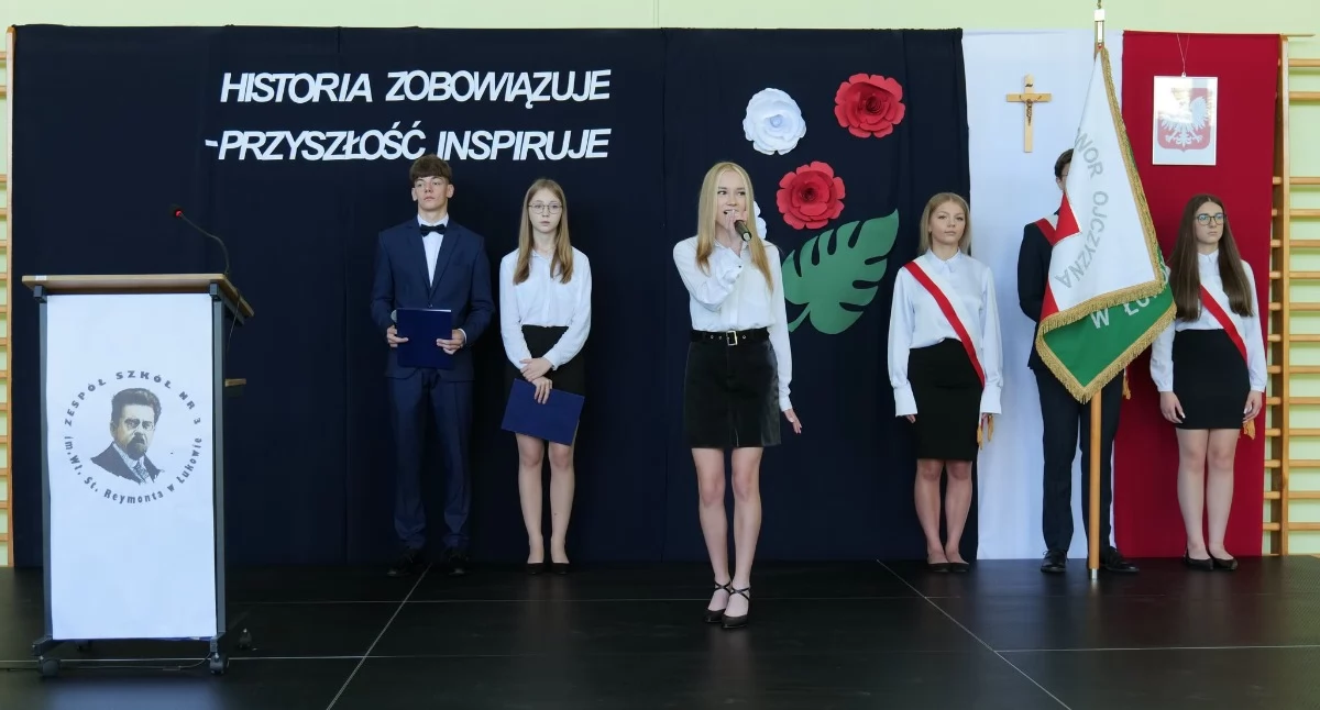 Szkolnictwo, Pierwszy dzwonek szkołach powiatu łukowskiego Rozpoczął szkolny - zdjęcie, fotografia