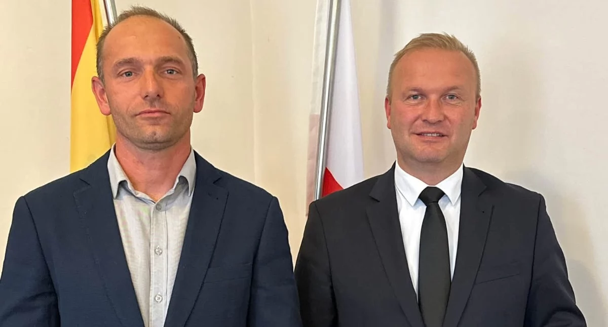 Sprawy społeczne, Zmiany prezydium samorządu Dawid Kasprzak nowym Przewodniczącym Gminy Adamów - zdjęcie, fotografia