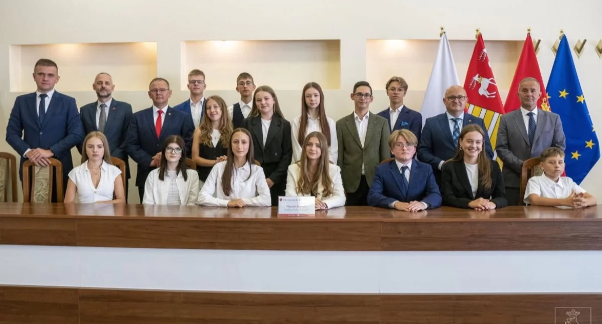 Polityka, Młodzi mają głos Rusza nabór Młodzieżowej Miasta Łuków - zdjęcie, fotografia