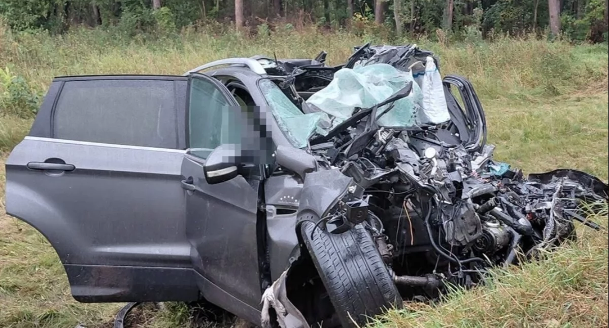 Wypadki, Tragiczny wypadek żyje jedna osoba droga całkowicie zablokowana - zdjęcie, fotografia