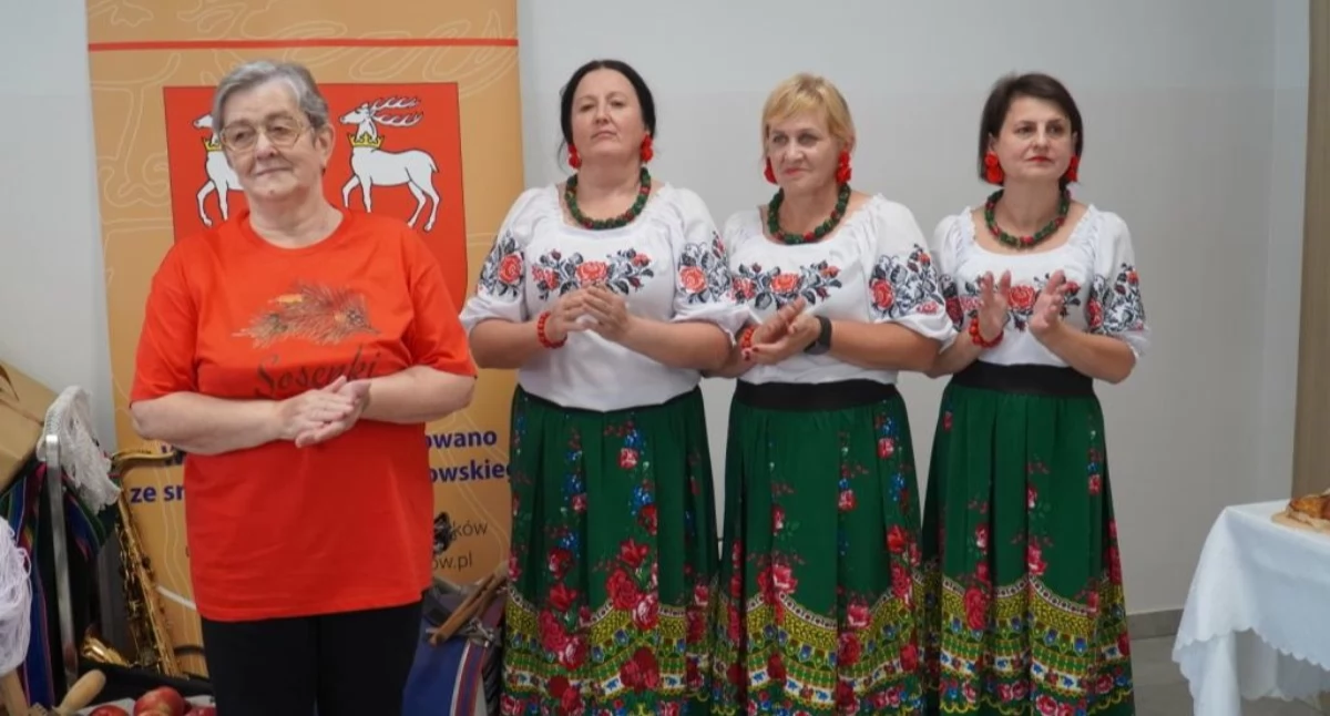 Informacje kulturalne, Zapach gołąbków rozchodził całej okolicy Starej Wróblinie wybierali najsmaczniejsze potrawy babci - zdjęcie, fotografia