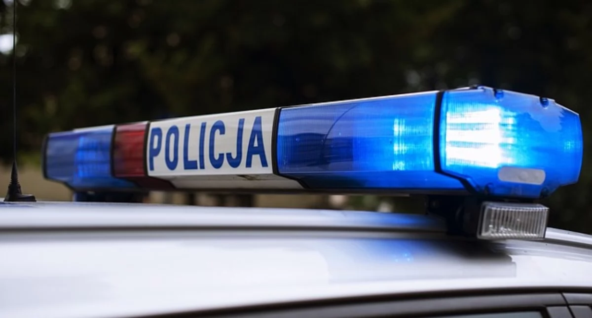 Zderzenie skody i forda w Staninie. Na miejsce natychmiast ruszyły służby