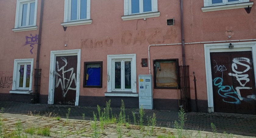 Pogoda , wstydu strachu niszczeje stare Łukowie (ZDJĘCIA) - zdjęcie, fotografia