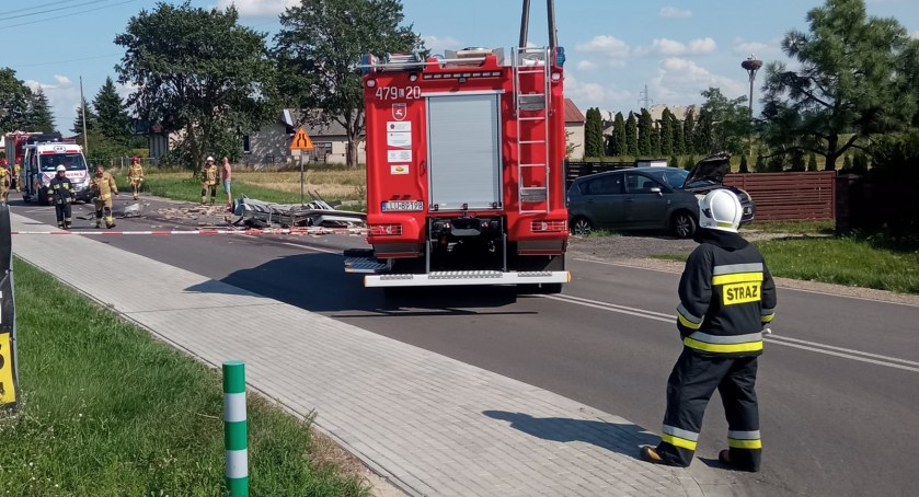 Wypadki, Wypadek Dąbiu osoby poszkodowane (ZDJECIA) - zdjęcie, fotografia