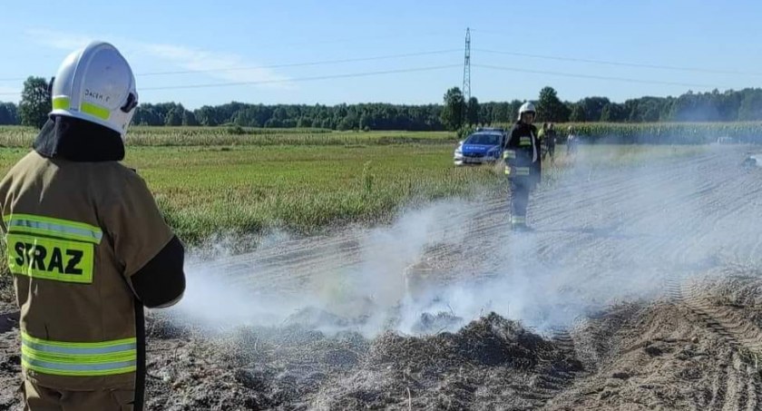 Straż Pożarna, Rolnik palił Musieli interweniować strażacy - zdjęcie, fotografia