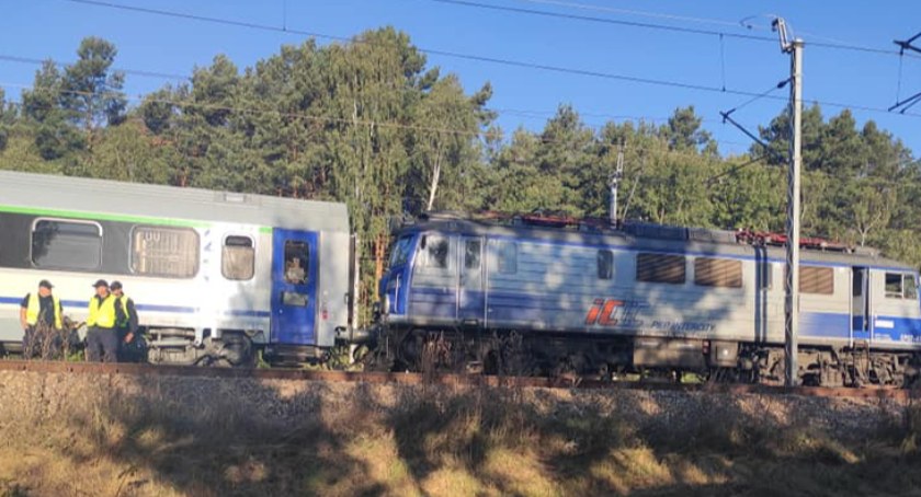 Straż Pożarna, Zapaliła lokomotywa pociągu trasie Łuków Siedlce - zdjęcie, fotografia