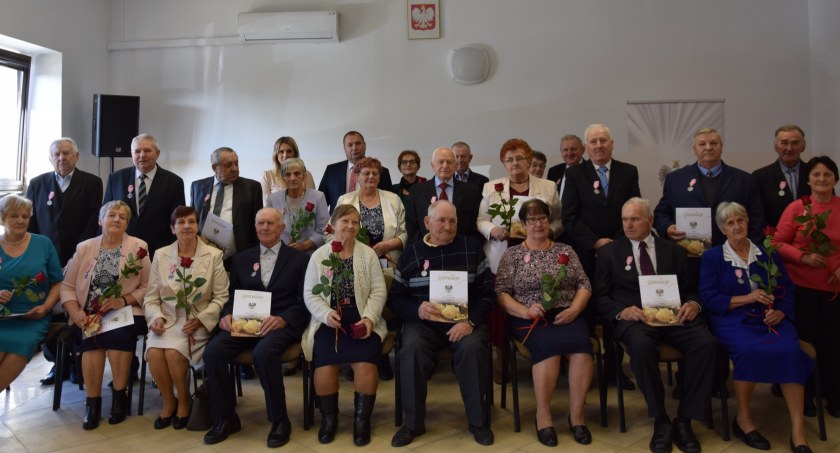 Pogoda , miłość wciąż żywa razem przez życie - zdjęcie, fotografia