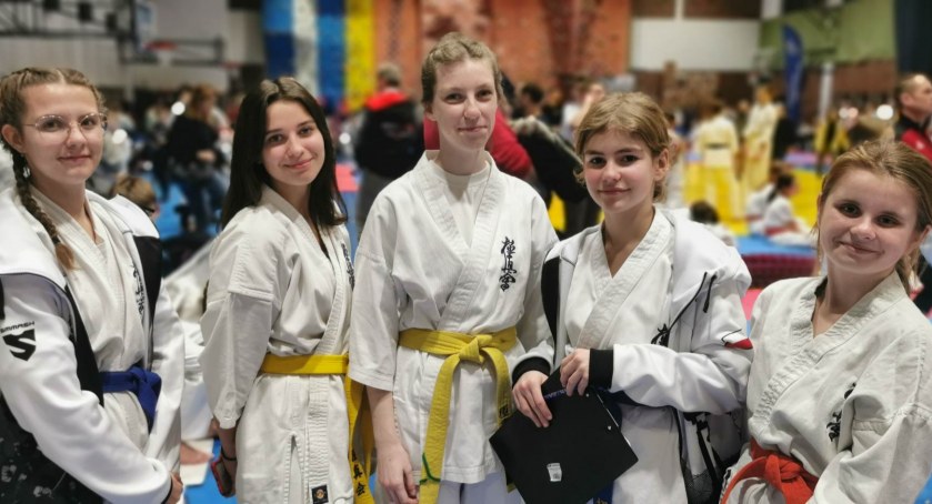 Wiadomości Sportowe, Zawodnicy Łukowskiego Klubu Karate Kyokushin MAWASHI zawodach Warszawie (ZDJĘCIA) - zdjęcie, fotografia