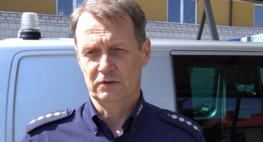 asp. szt. Marcin Józwik podpowiada jak się zachować w podobnej sytuacji