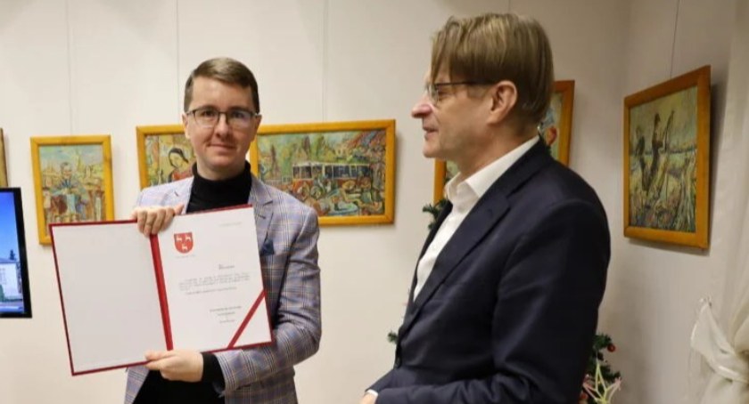 Bartłomiej Bryk – przedstawiciel Powiatu Łukowskiego i starosta łukowski Dariusz Szustek
