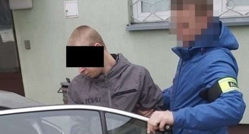 Zatrzymany diler w rękach policji. 